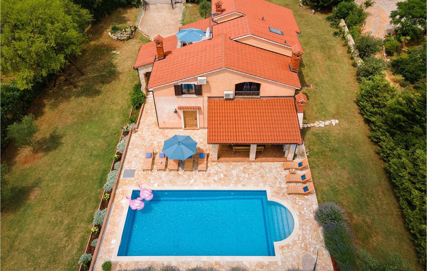 Modernes Apartment mit Pool, WLAN und Parkplatz in der Nähe des Stadtzentrums von Muntic in Muntic, Südküste Istrien
