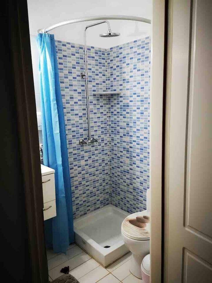 Grande Grotta Studios - Sleeps 8 - Free Parking in Mirties, Kalymnos