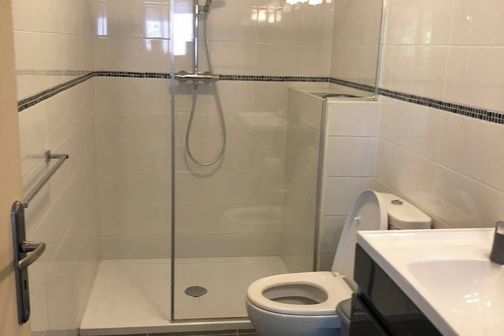 Location de vacances pour 2 personnes, avec jardin et terrasse dans Plage du Péro - 4