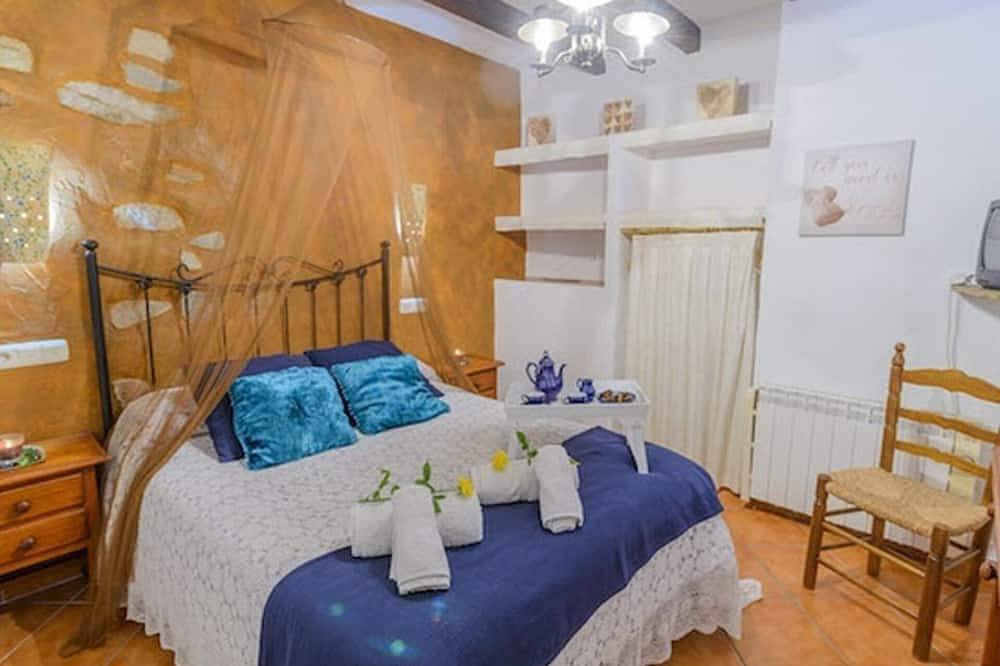 Casa Rural \"La Casa Al Revés\" in Laroya, Provincia de Almería