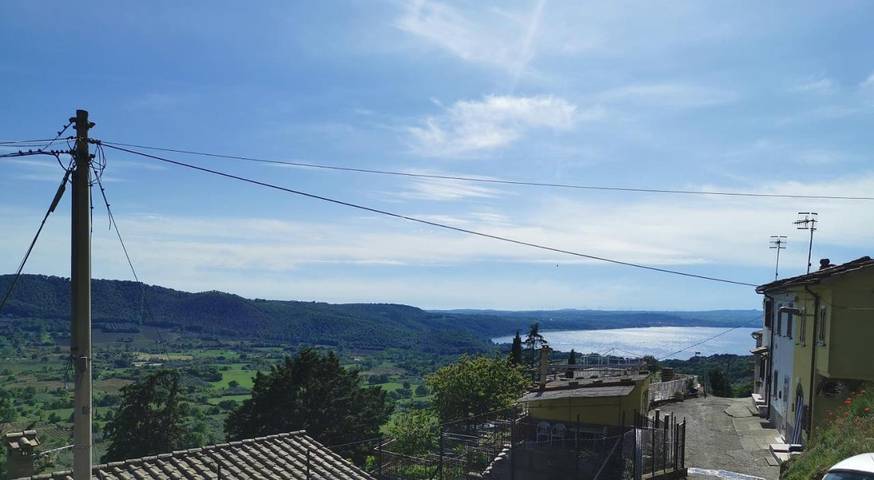 Apartamento de vacaciones para 6 personas, con vistas al lago además de jardín y vistas - 1