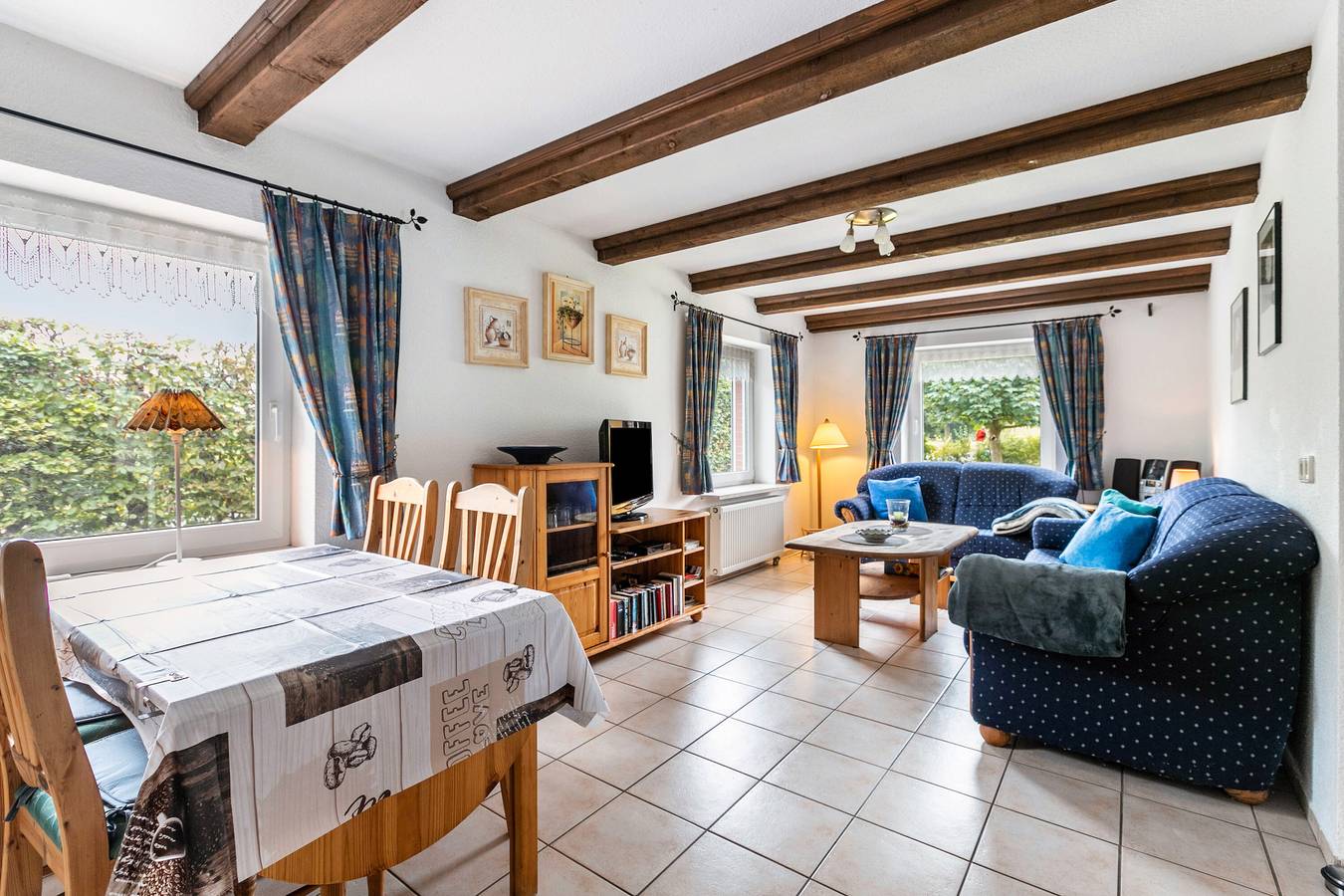 Ganze Wohnung, Ferienwohnung 'Haus Schröder' mit Gemeinschaftsterrasse, Garten und Wi-Fi in Sankt Michaelisdonn, Sankt Michaelisdonn und Umgebung