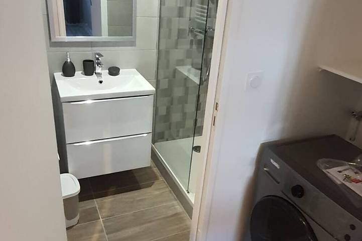 Gîte pour 6 personnes, avec balcon à Neuville-sur-Saône - 3