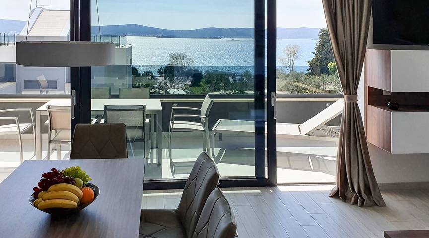 Ferienhaus für 6 Personen, mit Pool und Sauna sowie Balkon/Terrasse in Sveti Filip i Jakov - 4
