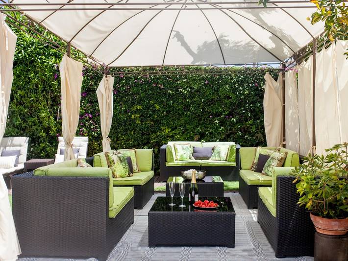 Location de vacances pour 10 personnes, avec balcon ainsi que jardin et piscine à Sitges - 3