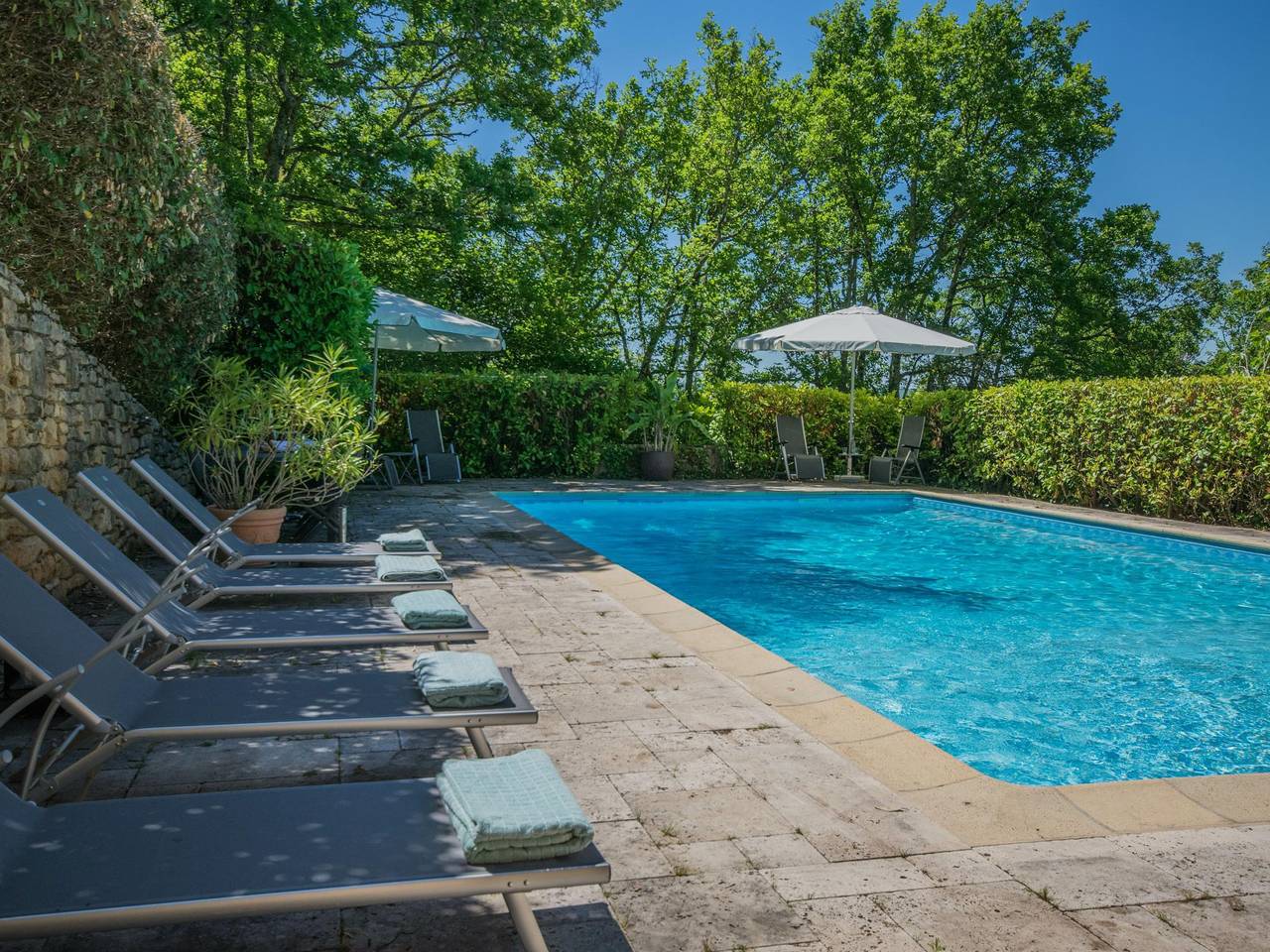 Maison de campagne avec vue et piscine in Duravel, Quercy