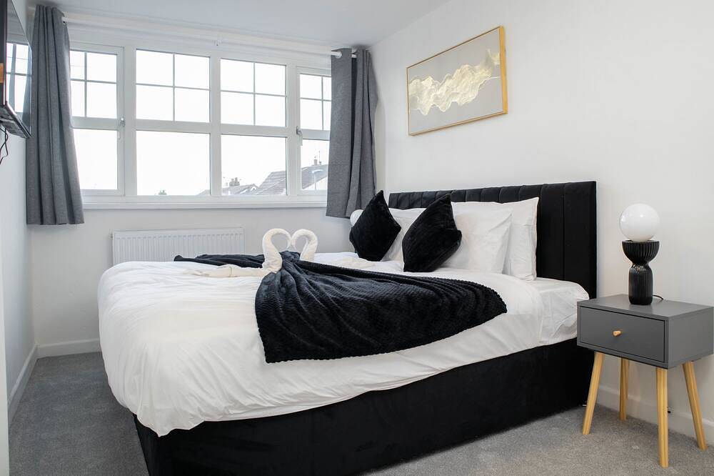 Big 4-Bed House in Haydock | Ideal for Work Crews in St Helens, Nordwestengland