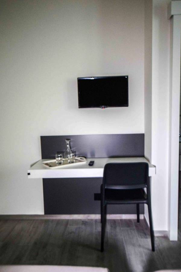 Budget Twin Room in Soliera, Province de Modène