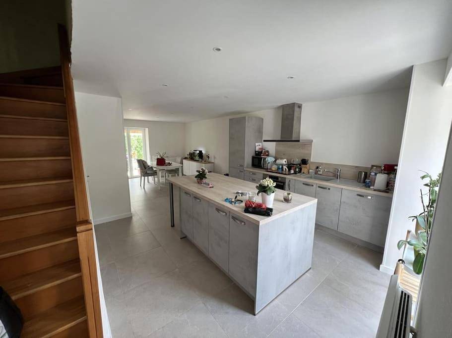 Appartement entier, Two-Bedroom Apartment in Sainte-Marie-sur-Ouche, Région de Dijon