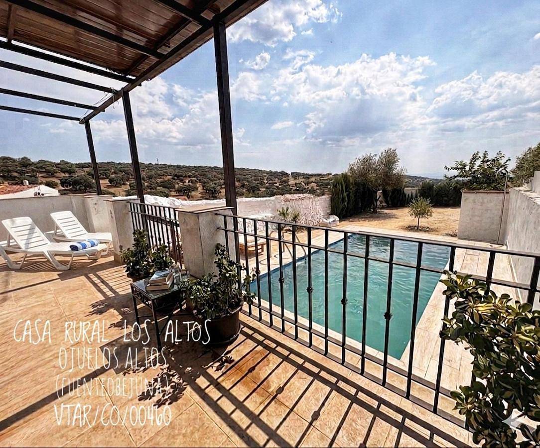 Three-Bedroom House in Ojuelos Bajos, Fuente Obejuna