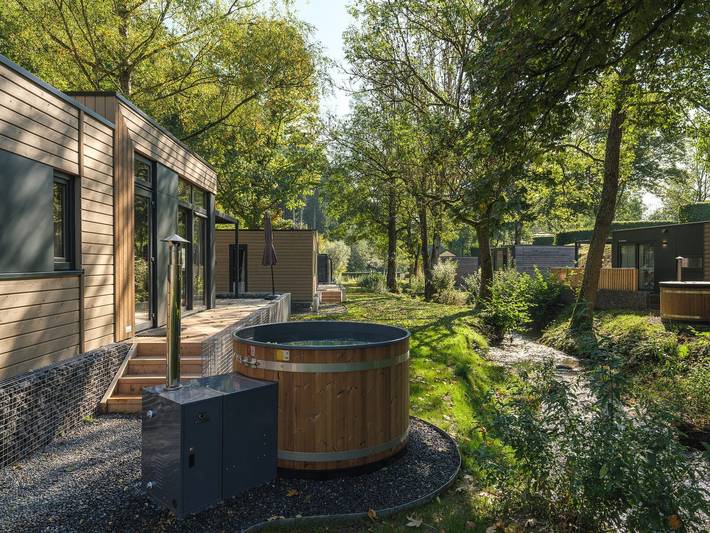 Ferienhaus für 4 Personen, mit Garten und Whirlpool in Luxemburg
