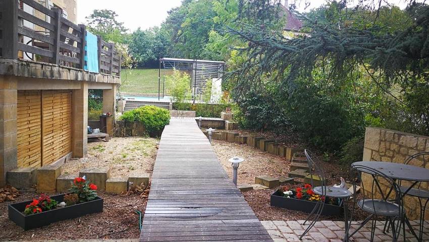 Gîte pour 9 personnes, avec jardin ainsi que vue et piscine à Pomport - 2