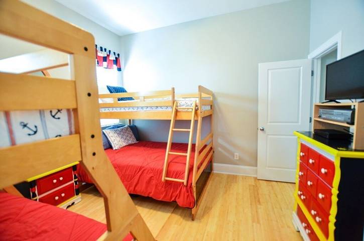 Vacation rental for 10 people, with balcony and pool in Carolina Beach