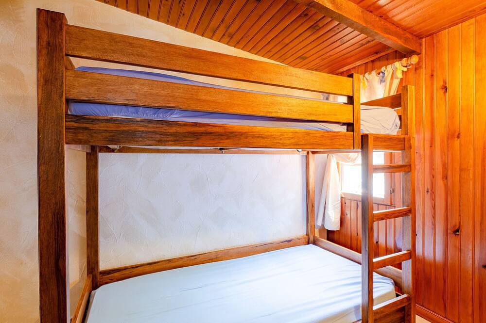 Les Campaou by Interhome in Régusse, Región Brignoles