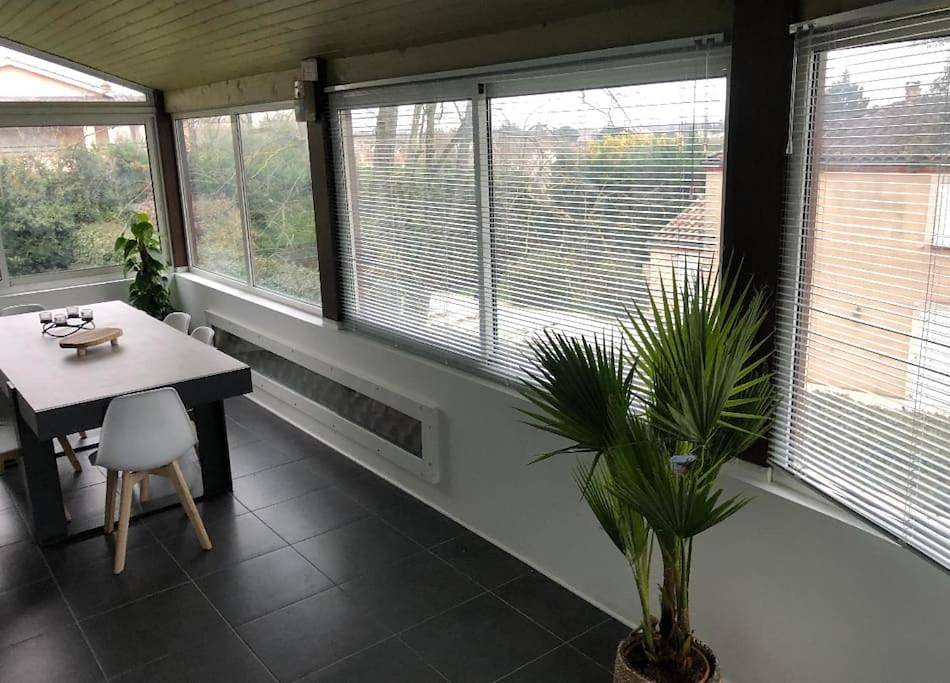Appartement entier, Chambre qualité hôtel 4 etoiles dans un appartement partagé in Frouzins, Toulouse et ses environs