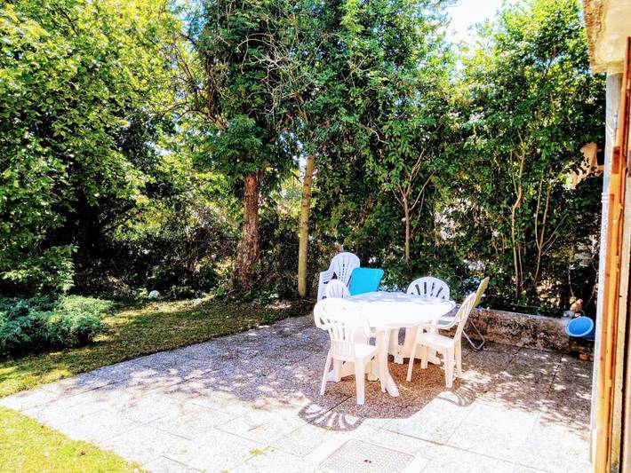 Gîte pour 4 personnes, avec terrasse et jardin dans Bulligny