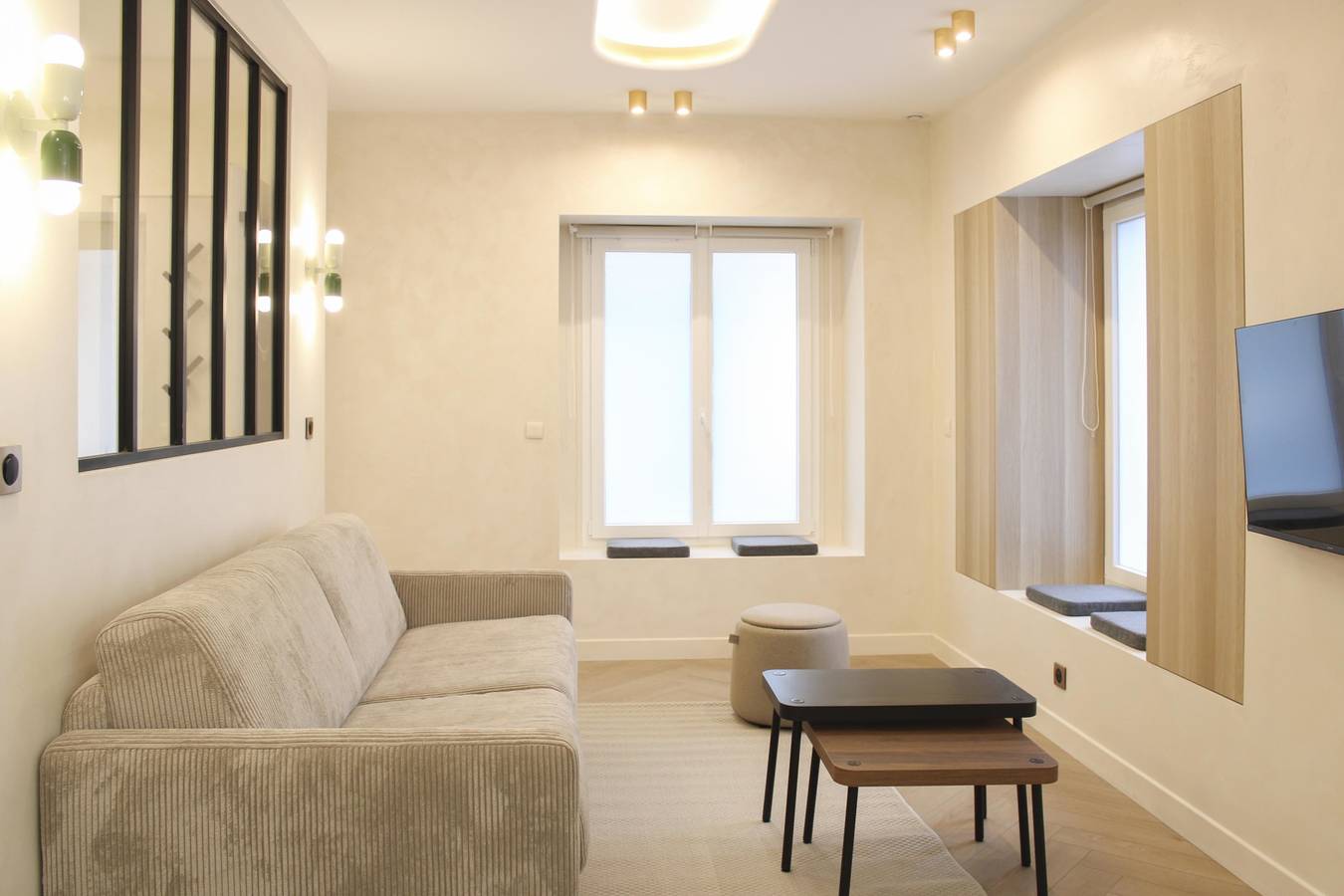Entire apartment, Chaumont Paris Suite in Paris, Ile de France