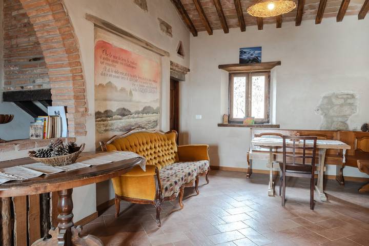 Geheel appartement, Appartement 'Reggioli- Appartamento Falegname' met Uitzicht op de Bergen, Gedeelde Tuin en Balkon in Gaiole in Chianti, Chianti