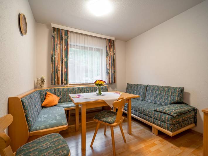 Ferienwohnung für 4 Personen, mit Balkon in See - 2