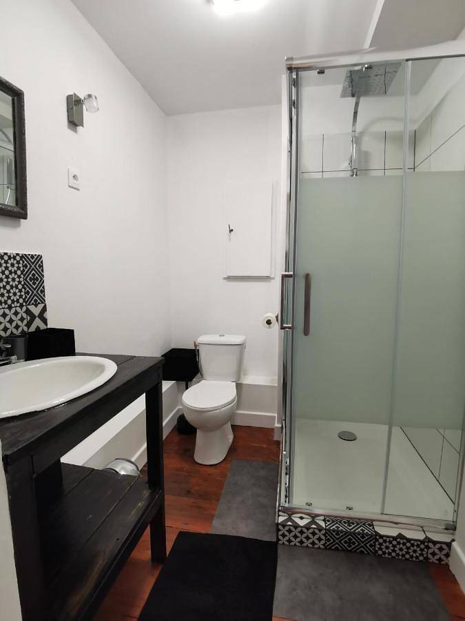 Double Room with Private Bathroom in Ustaritz, Région de Bayonne
