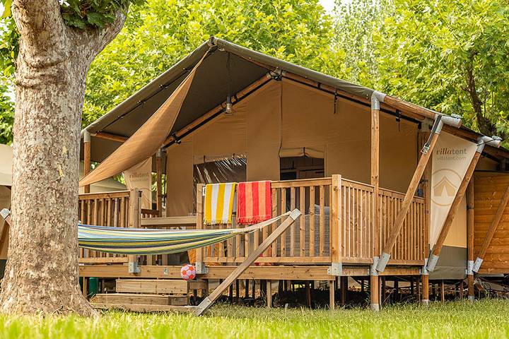 Campeggio Gasparina — Campeggio Gasparina | Villatent Outback | 4 pers. in Castelnuovo del Garda, Gardasee-Berge