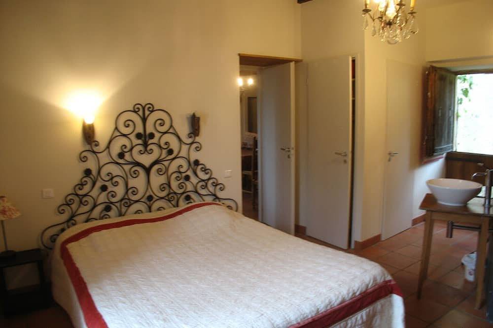 Casa de la granja de la familia completamente restaurado 10x5 in Cajarc, Macizo Central