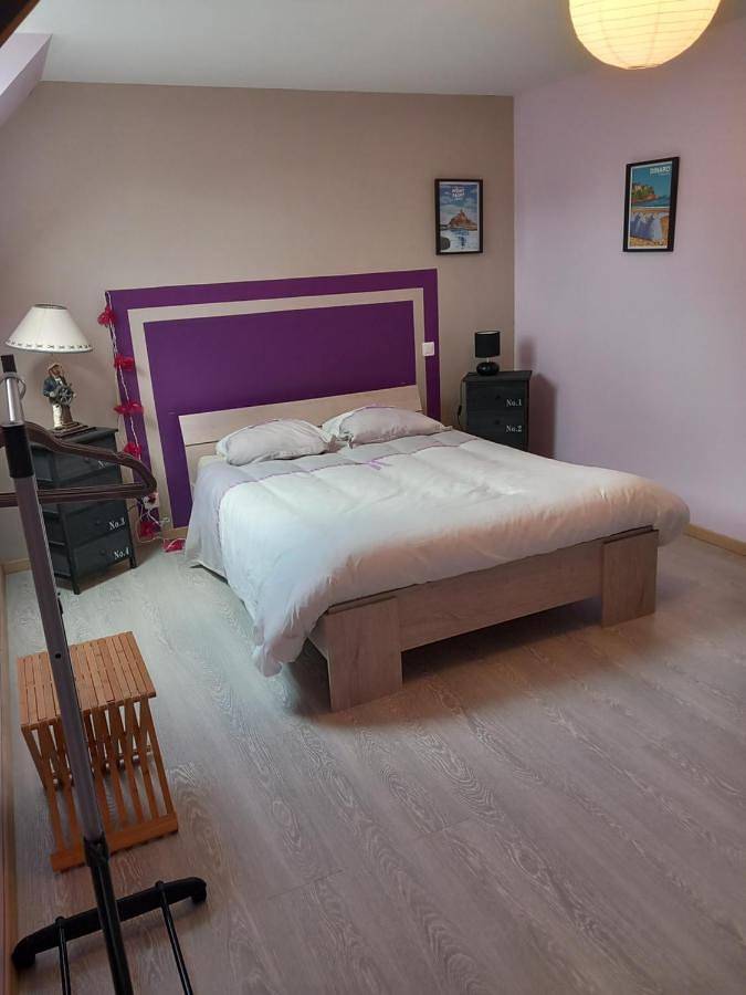 Double Room with Private Bathroom in Roz-sur-Couesnon, Baie du Mont-Saint-Michel