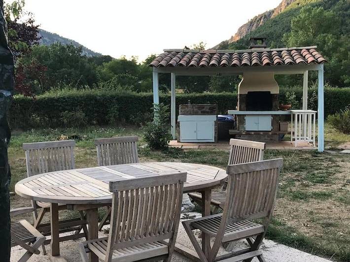 Location de vacances pour 4 personnes, avec balcon ainsi que jardin et vue à Saint-Julien-du-Verdon - 2