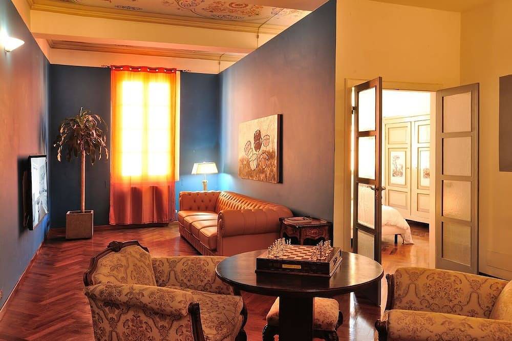 Entire apartment, Alvaro's House in Modena, Modena Province