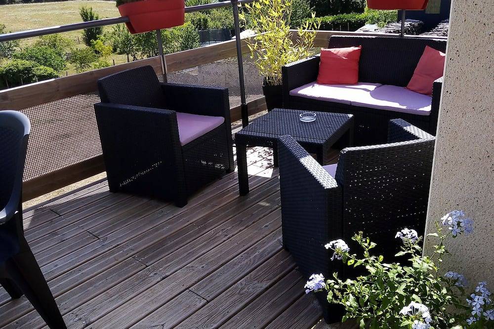 Appartement entier, Gite en hauteur avec balcon.1 chambre in Sargé-sur-Braye, Région de Vendôme