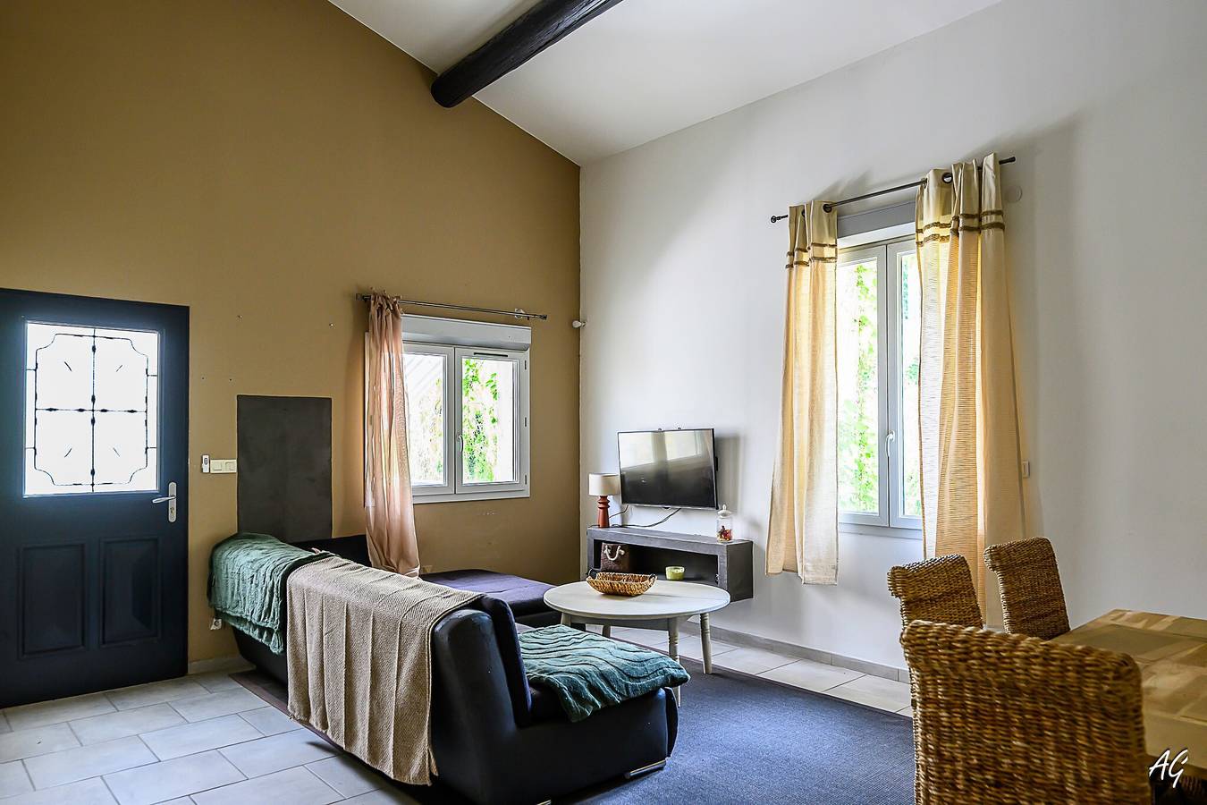 Gîte auténtico con terraza y jardín privado en Languedoc in Bernis, Costa mediterránea (Francia)