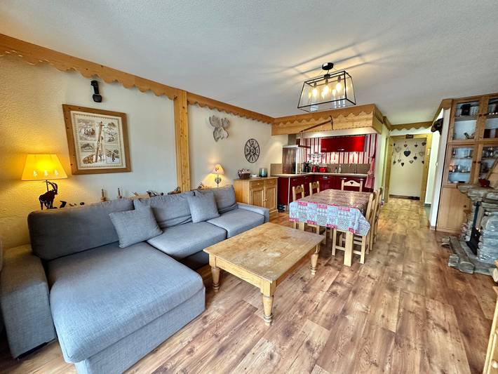 Gîte pour 6 personnes, avec terrasse dans Col De Vars Vars Station De Ski