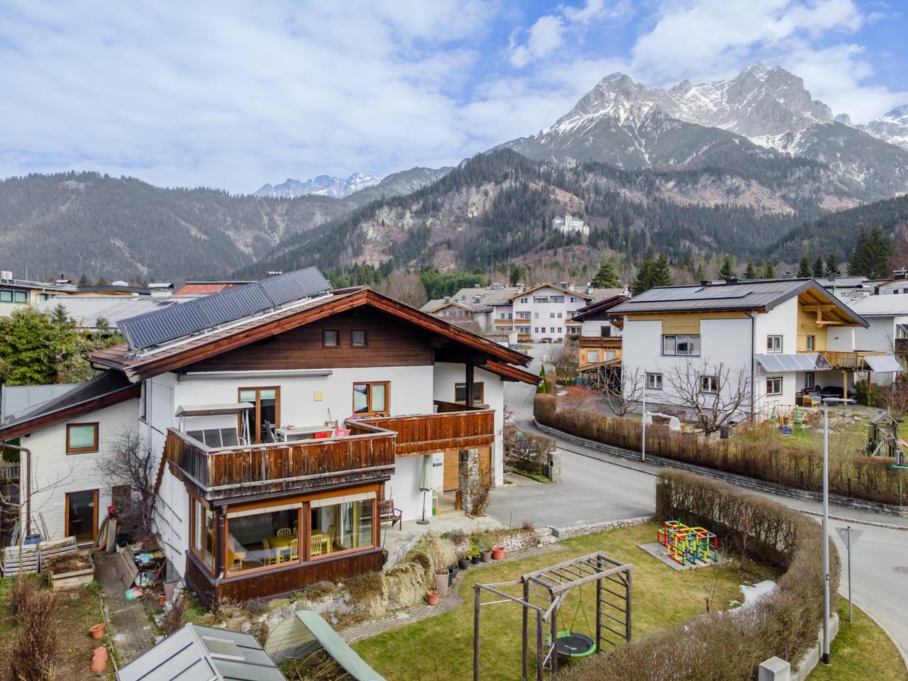 Ganze Wohnung, Geräumige Wohnung mit Wintergarten in Saalfelden, Saalfelden am Steinernen Meer