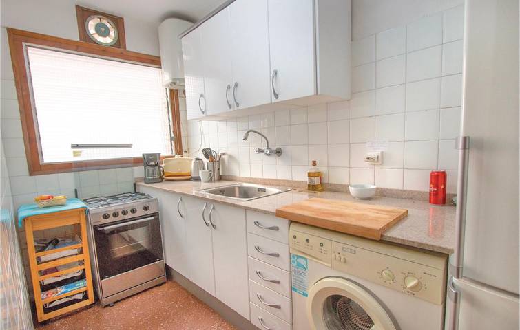 Appartement de vacances entier, Appartement avec terrasse de pêche à 2,5 km de la plage in Pineda de Mar, Costa del Maresme