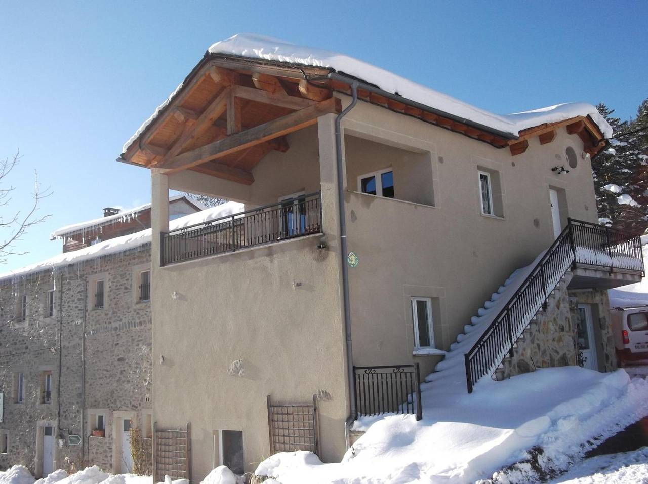 Maison de vacances 'Le Calmadou' avec vue sur les montagnes, terrasse privée et Wi-Fi in Formiguères, Parc naturel régional des Pyrénées catalanes