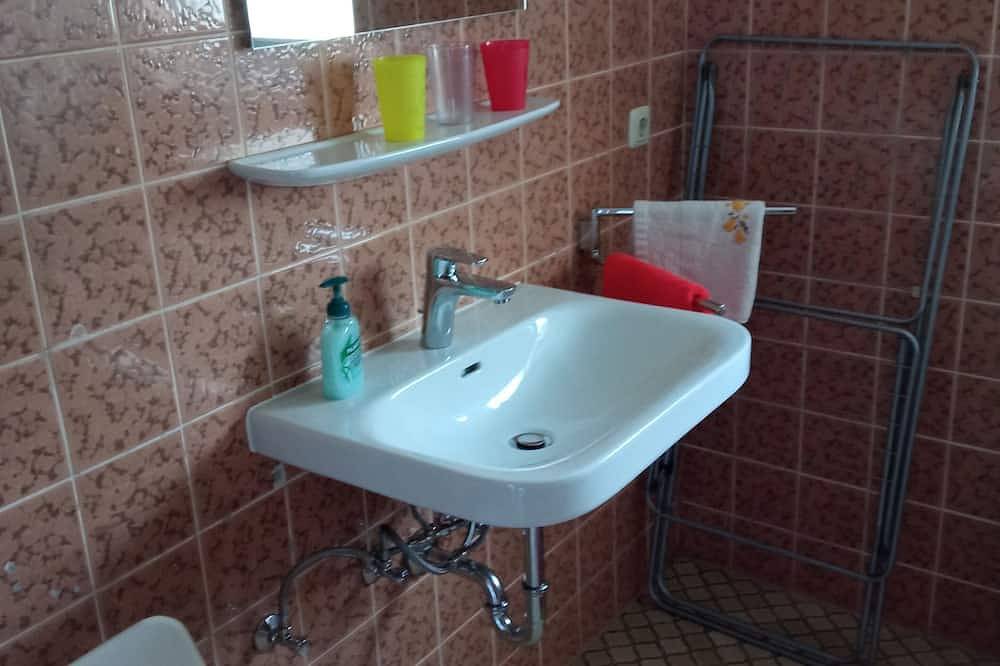 Ganze Wohnung, Komfort-Ferienwohnung (Nr) zum Wohlfühlen, 5 km südwestlich von Bayreuth in Frankenalb