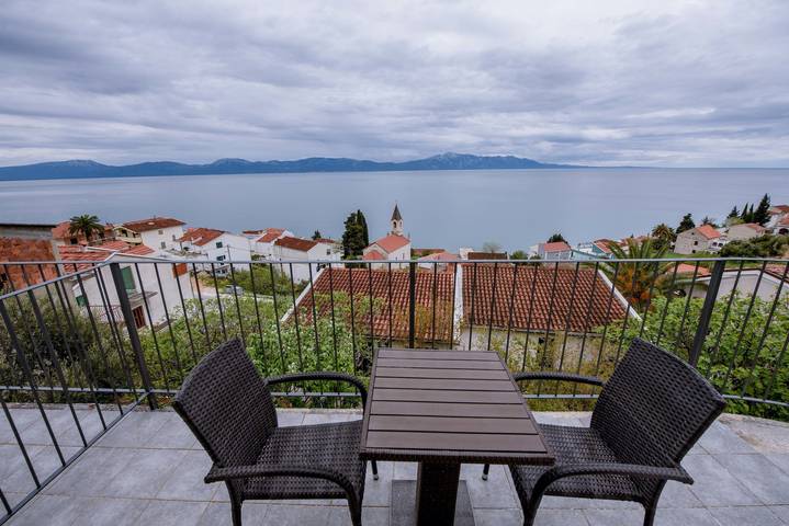 Ferienhaus für 10 Personen, mit Balkon und Garten