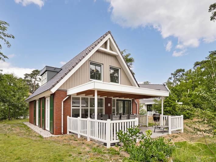 Ferienhaus für 8 Personen, mit Balkon/Terrasse und Terrasse