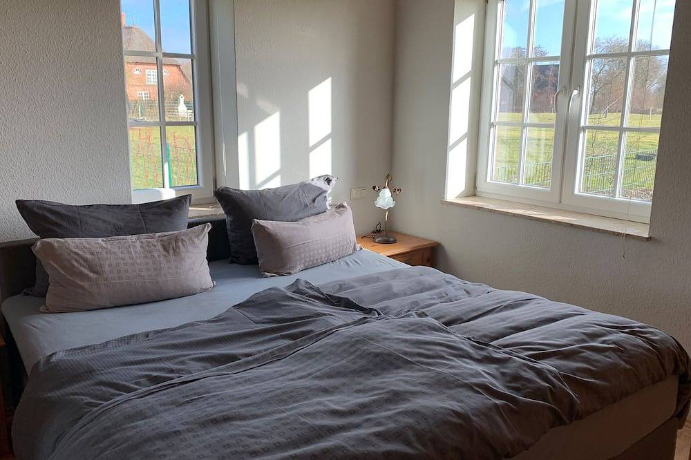 Ganze Wohnung, Abendstille, Ferienwohnung in \"De Feerjenhusen\" am Haubarg von Vollerwiek in Vollerwiek, Eiderstedt
