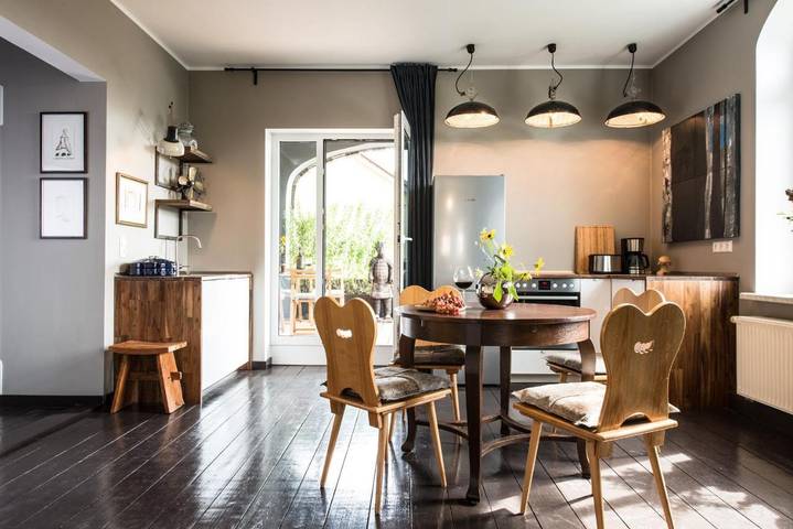 Ferienwohnung für 5 Personen, mit Balkon und Terrasse sowie Garten in Gotha