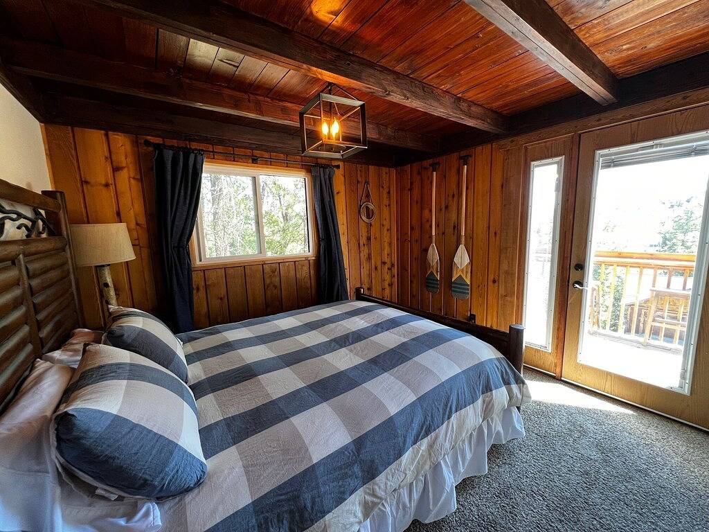 The Stargazer Chalet-Views From the very Top of Moonridge in Moonridge, Big Bear Lake