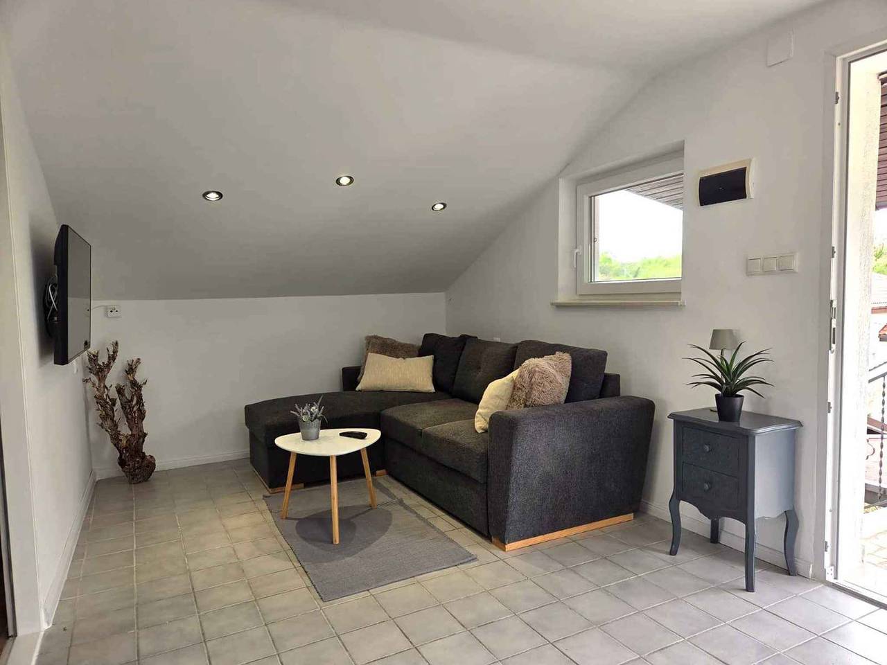 Ganze Ferienwohnung, Ferienwohnung Wohnung mit Balkon in Gostinjac, Krk