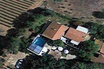 Gîte pour 4 personnes, avec jacuzzi et jardin à Cers