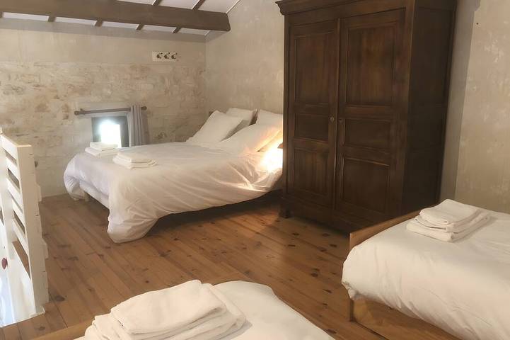 Gîte pour 6 personnes, avec piscine et jardin à Le Garn - 3