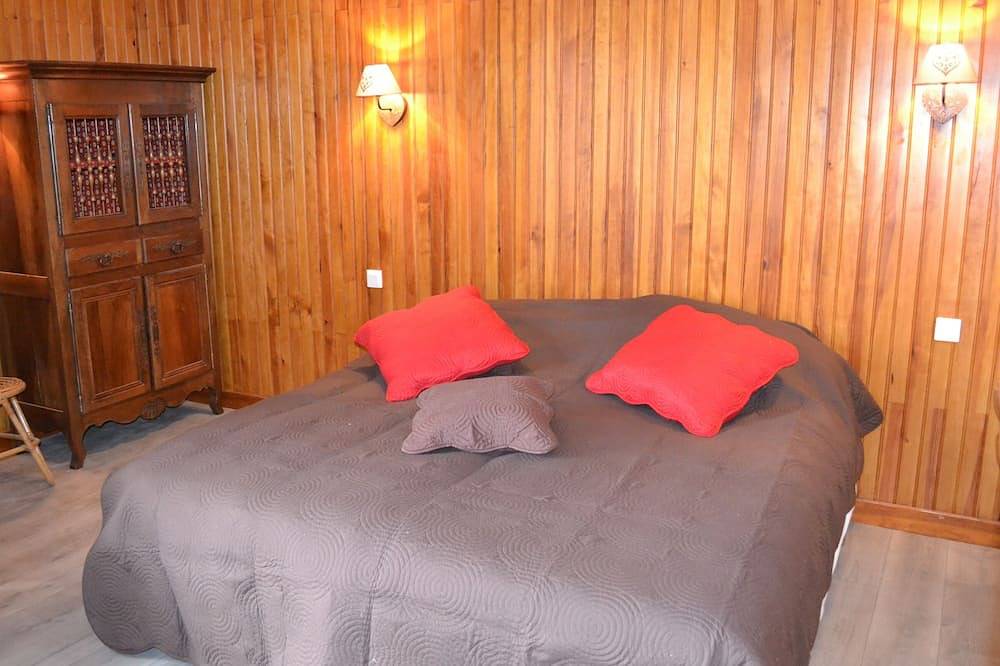 Chalet de l'ours à Poubeau 8mn de peyragudes,10mn de luchon,vue montagne in Luchon-Superbagnères, Bagnères-de-Luchon