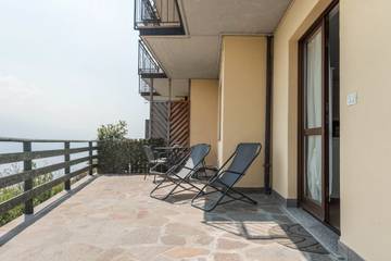 Holiday Rental for 2 People in Tremosine, Garda Mountains, Photo 2