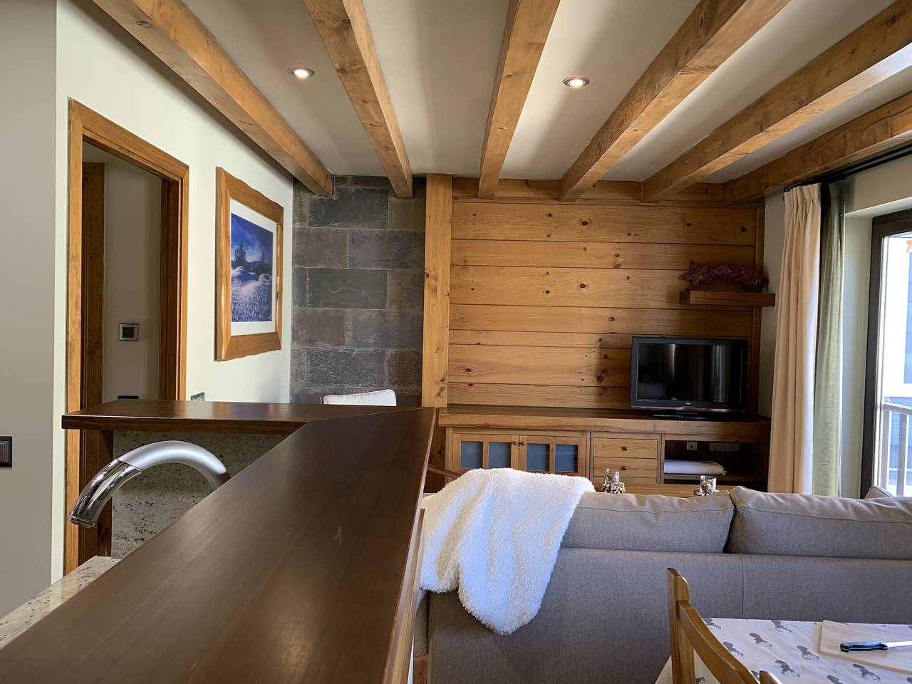 Entire apartment, 2 Bedroom Apartment In La Molina in La Molina, Alp