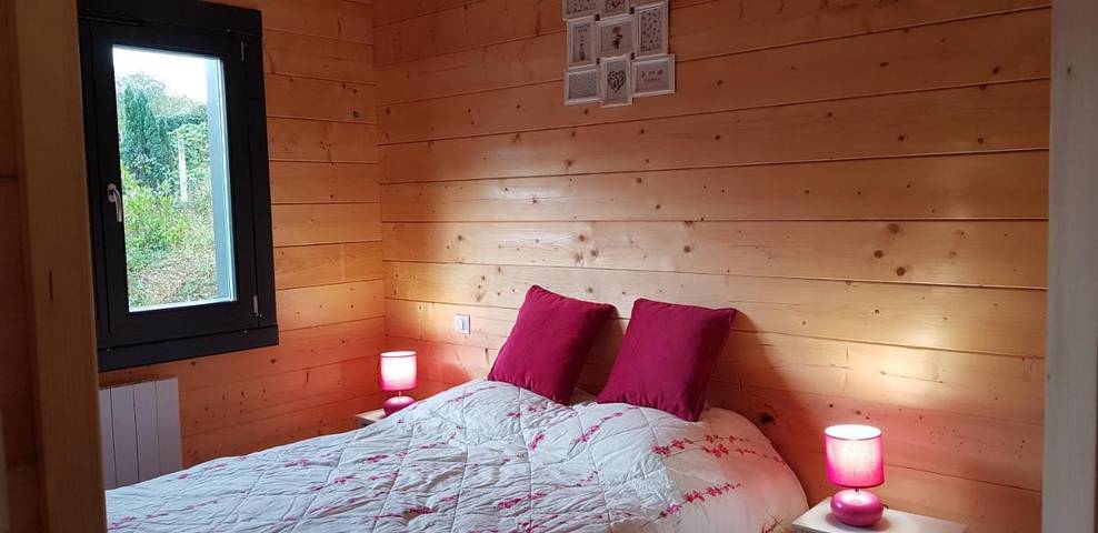 Location de vacances pour 6 personnes, avec vue et jardin, adapté aux familles à Charritte-de-Bas - 3