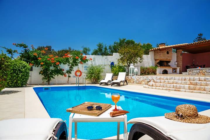 Location de vacances pour 10 personnes, avec jardin ainsi que piscine et vue sur l’océan, adapté aux familles à La Canée - 2