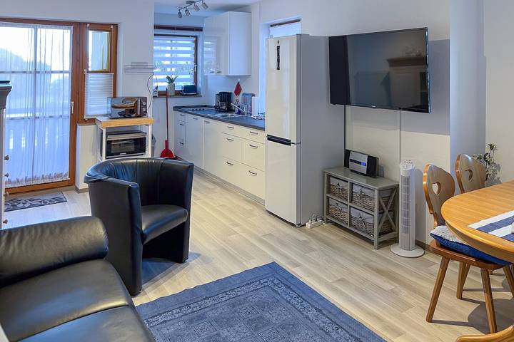 Ferienwohnung für 4 Personen, mit Balkon und Garten sowie Sauna in Chieming - 2